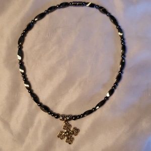 Magnetic therapy necklace